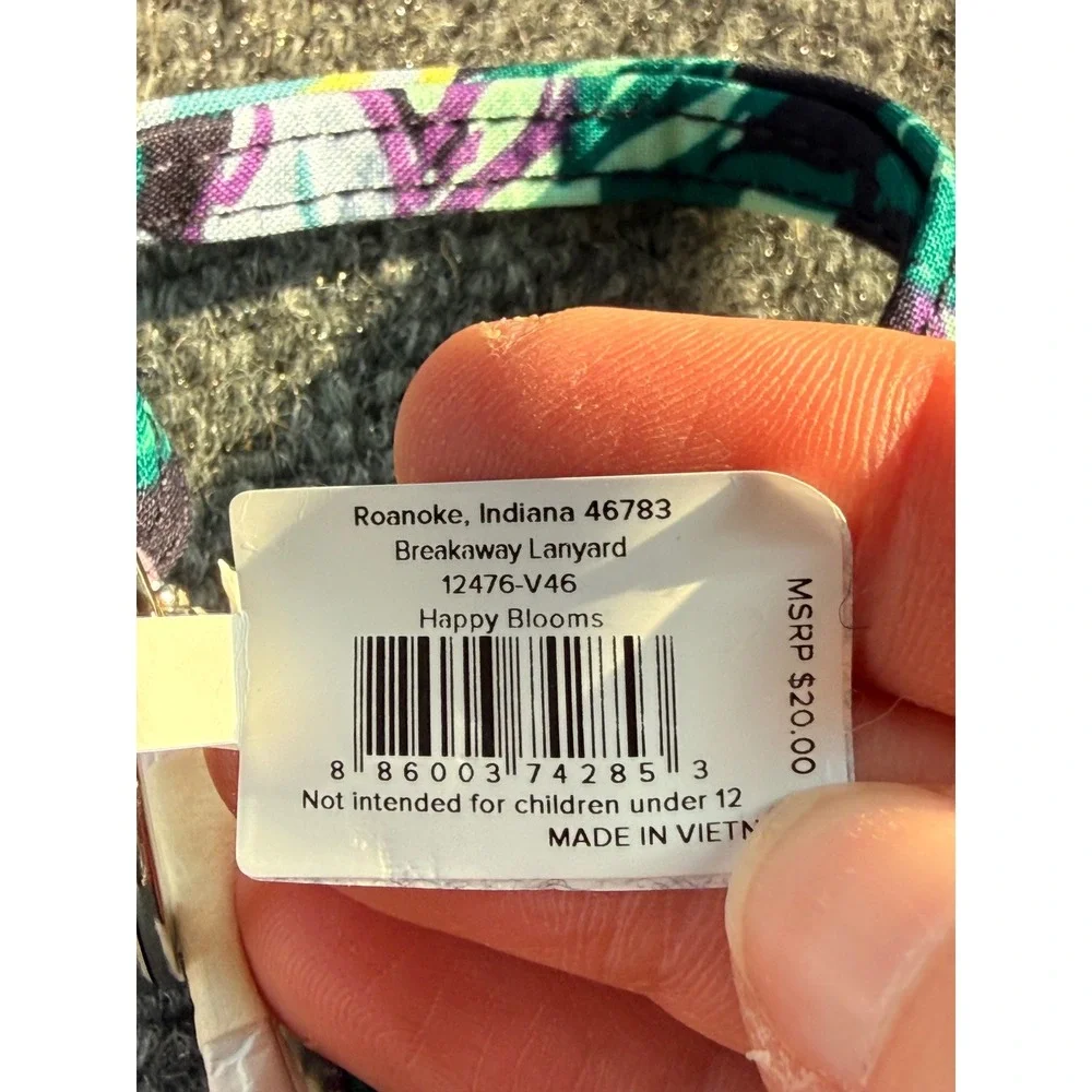 Vera Bradley Breakaway Lanyard Happy Blooms Floral ID Badge Key Ring 12476-V46